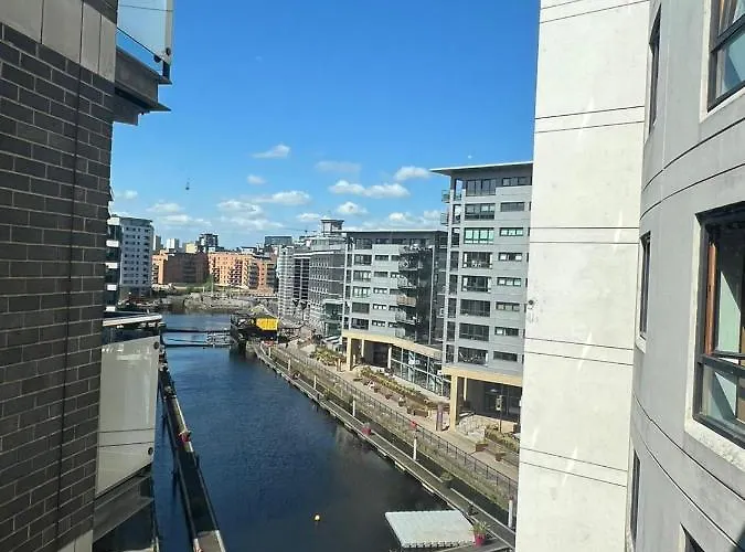 Sugarhill Leeds Docks